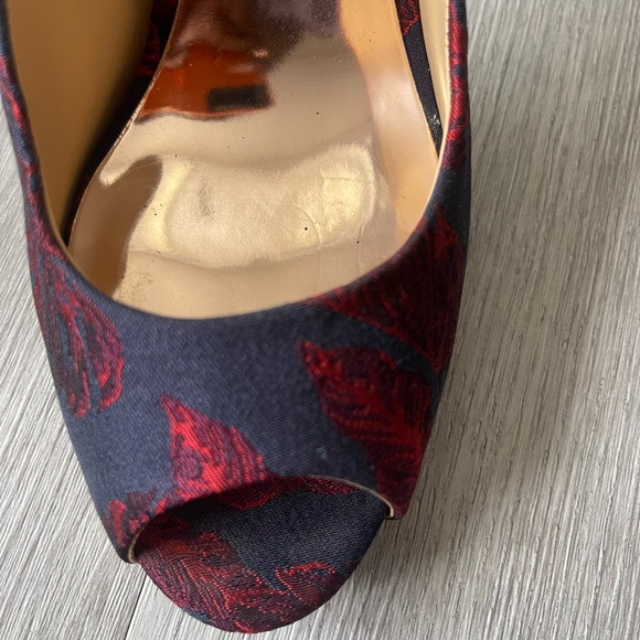 Badgley Mischka Blue and Red High Heel Shoes - Picture 6 of 9